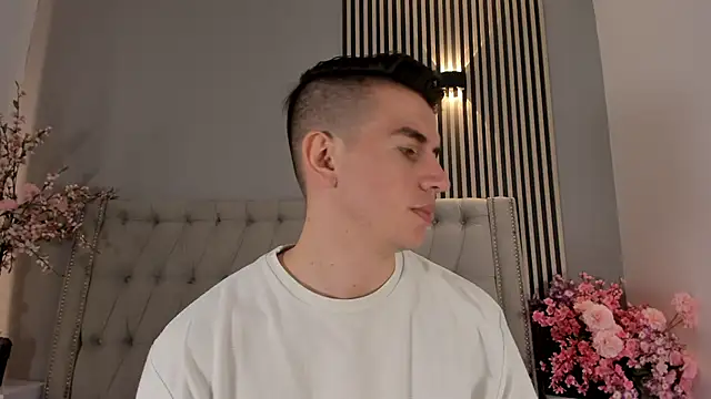 MikaelSlow online show from 12-01-25, 07:41