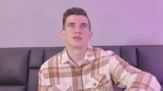 MikaelSlow online show from 04-04-26, 03:31