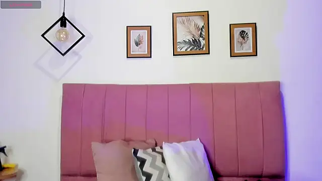 GENNESIS LOVE online show from 11-11-25, 03:06