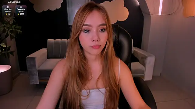 CarolineGraceX online show from 01-31-25, 10:52
