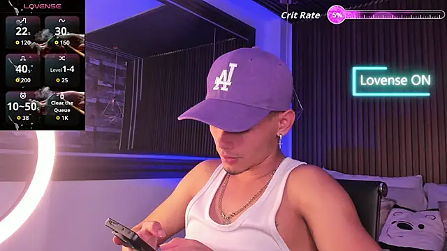 Snapshot of _white_fox_1 chatting on 09-30-25, 08:36 white fox 1 online show from 09-30-25, 08:36