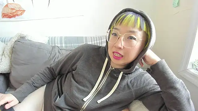 Snapshot of luxgray chatting on 02-16-26, 08:05 luxgray online show from 02-16-26, 08:05