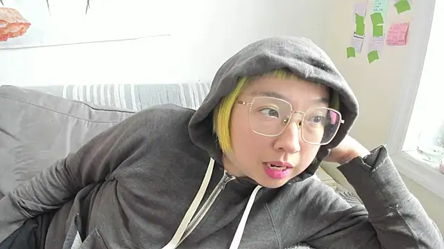 Snapshot of luxgray chatting on 03-30-26, 08:10 luxgray online show from 03-30-26, 08:10