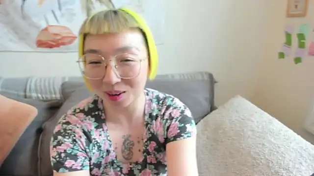 Snapshot of luxgray chatting on 03-31-26, 08:42 luxgray online show from 03-31-26, 08:42