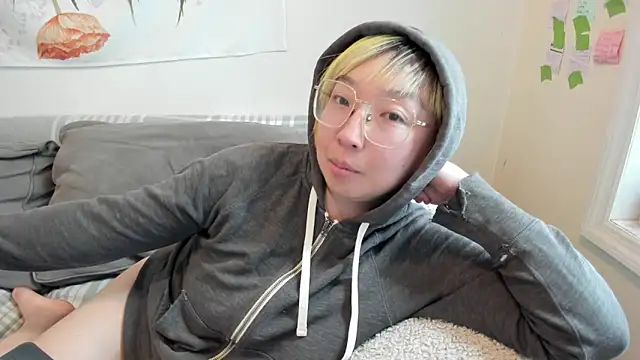 luxgray online show from 06-19-26, 07:17