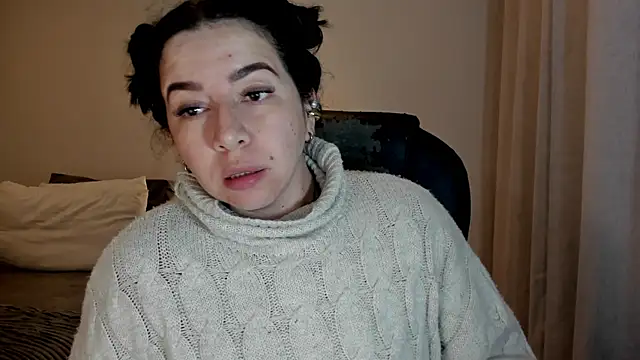 Im coco online show from 11-17-25, 03:23