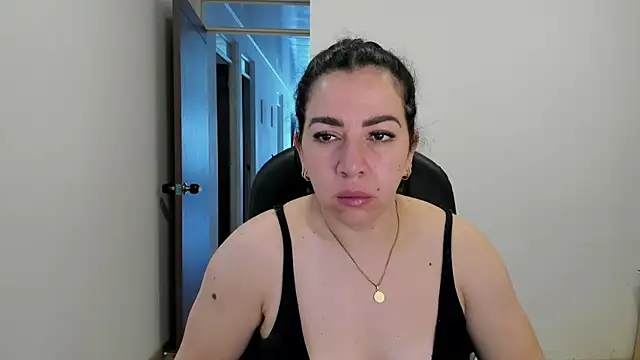 Snapshot of Im_coco chatting on 05-04-26, 12:34 Im coco online show from 05-04-26, 12:34