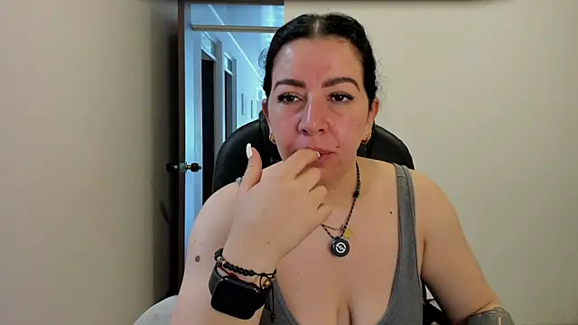 Snapshot of Im_coco chatting on 05-05-26, 12:46 Im coco online show from 05-05-26, 12:46