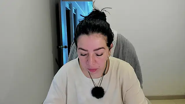 Snapshot of Im_coco chatting on 05-22-26, 12:44 Im coco online show from 05-22-26, 12:44