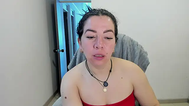 Snapshot of Im_coco chatting on 06-02-26, 01:02 Im coco online show from 06-02-26, 01:02