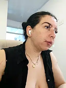 Snapshot of Im_coco chatting on 06-11-26, 12:58 Im coco online show from 06-11-26, 12:58