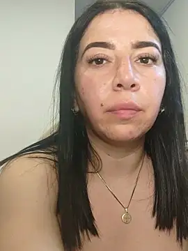 Snapshot of Im_coco chatting on 06-20-26, 06:00 Im coco online show from 06-20-26, 06:00