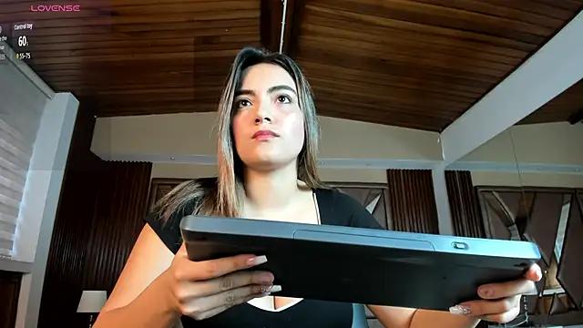 Snapshot of IsabellaaJoness chatting on 06-16-26, 11:24 IsabellaaJoness online show from 06-16-26, 11:24