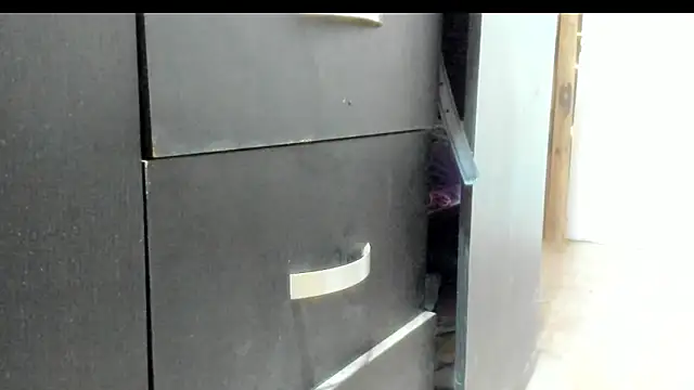 lauren-mark online show from 04-11-26, 01:59