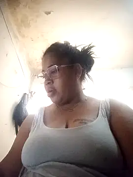 Snapshot of Arleth_Mars chatting on 10-25-25, 04:02 Arleth Mars online show from 10-25-25, 04:02