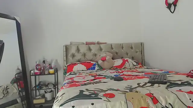 daniela starks online show from 12-18-25, 11:11