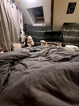 LoLa-69-X online show from 12-17-25, 07:31