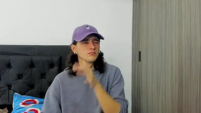 Snapshot of alex_connorr chatting on 01-04-25, 05:26 alex connorr online show from 01-04-25, 05:26