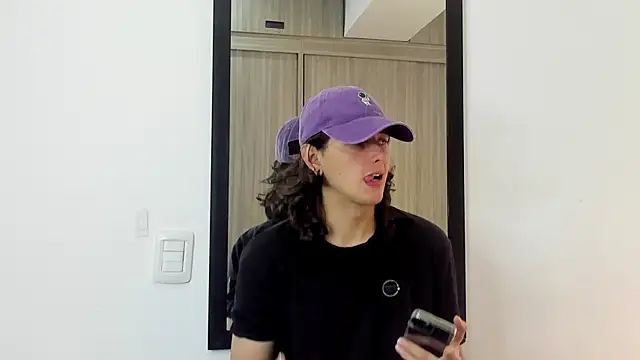 Snapshot of alex_connorr chatting on 01-31-25, 03:22 alex connorr online show from 01-31-25, 03:22