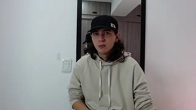 Snapshot of alex_connorr chatting on 02-08-25, 03:00 alex connorr online show from 02-08-25, 03:00