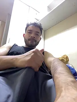 luisfer 98 online show from 04-22-26, 06:05