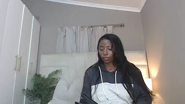 naughtyblackdolie online show from 11-07-25, 03:17