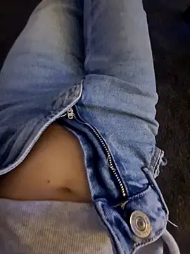 Snapshot of Mary_anes chatting on 10-31-25, 12:33 Mary anes online show from 10-31-25, 12:33