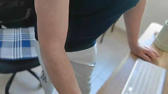 slzypvtpig online show from 02-25-26, 07:34