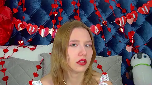 LiliLinn online show from 02-16-26, 04:41