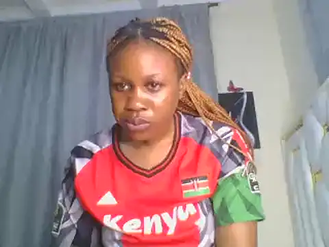 Snapshot of sweetlove05 chatting on 01-20-25, 02:11 sweetlove05 online show from 01-20-25, 02:11