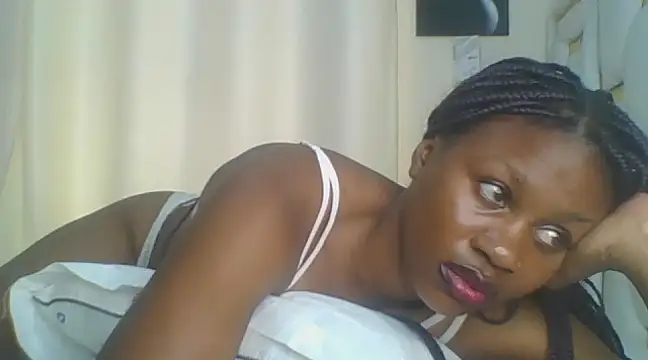 Snapshot of sweetlove05 chatting on 02-04-25, 06:14 sweetlove05 online show from 02-04-25, 06:14