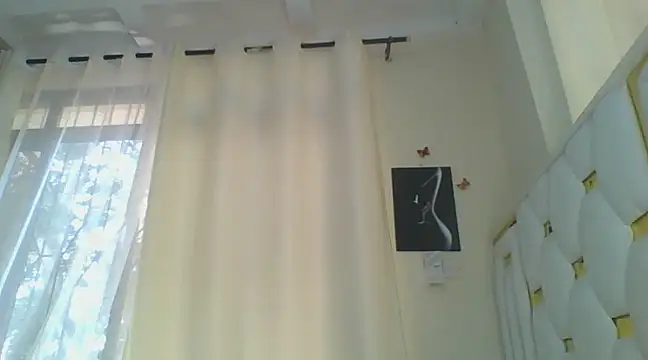 Snapshot of sweetlove05 chatting on 02-17-25, 10:40 sweetlove05 online show from 02-17-25, 10:40