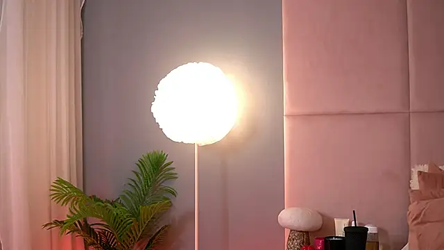 AlmaLuv online show from 03-24-26, 04:50