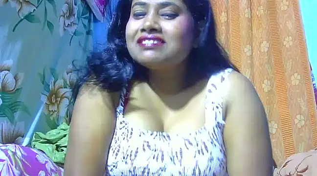 Snapshot of sexy_roma chatting on 03-12-25, 08:10 sexy roma online show from 03-12-25, 08:10