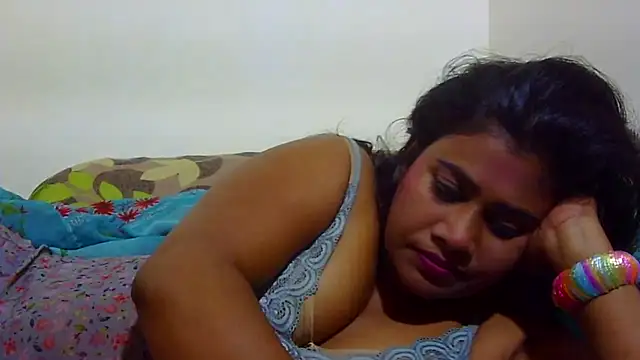 Snapshot of sexy_roma chatting on 11-24-25, 04:51 sexy roma online show from 11-24-25, 04:51