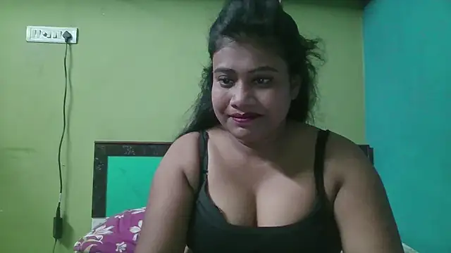 Snapshot of sexy_roma chatting on 05-06-26, 01:05 sexy roma online show from 05-06-26, 01:05