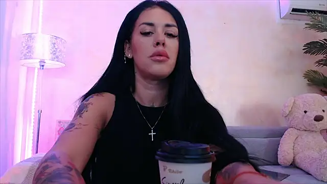 Snapshot of LaylaCruzRose chatting on 04-29-26, 05:33 LaylaCruzRose online show from 04-29-26, 05:33