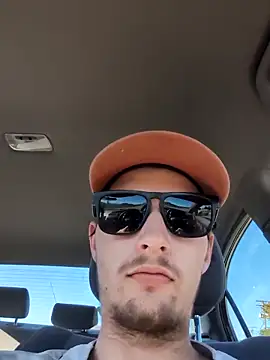 Snapshot of bigmerc chatting on 09-21-25, 07:04 bigmerc online show from 09-21-25, 07:04