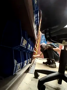 Snapshot of bigmerc chatting on 09-30-25, 12:43 bigmerc online show from 09-30-25, 12:43