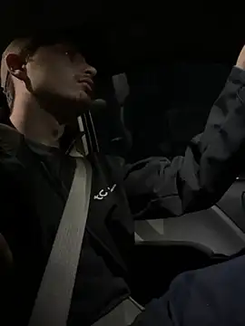 Snapshot of bigmerc chatting on 11-08-25, 10:08 bigmerc online show from 11-08-25, 10:08