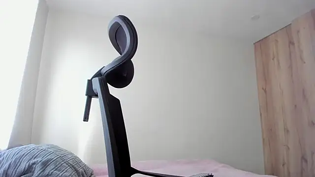 Sweetdreamses  online show from 03-24-26, 02:11