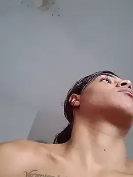 Snapshot of Indiazinhax chatting on 12-14-24, 08:18 Indiazinhax online show from 12-14-24, 08:18