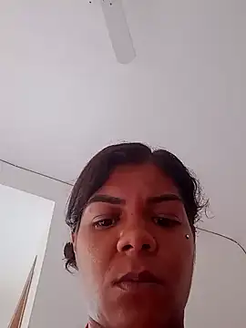 Snapshot of Indiazinhax chatting on 12-27-24, 07:35 Indiazinhax online show from 12-27-24, 07:35