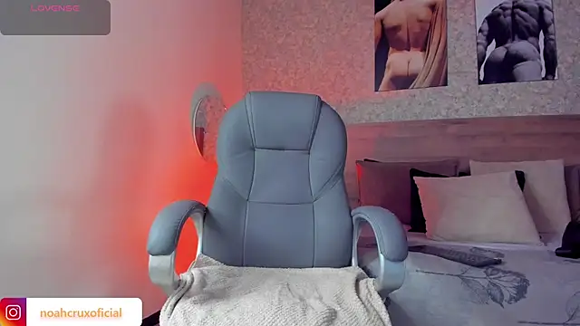 noah crux online show from 10-18-25, 11:55