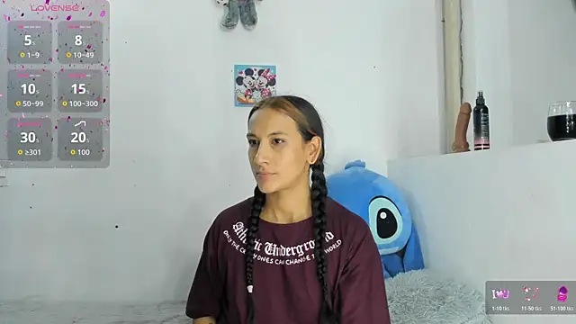 Snapshot of Valeria_Fitness chatting on 06-16-26, 12:02 Valeria Fitness online show from 06-16-26, 12:02