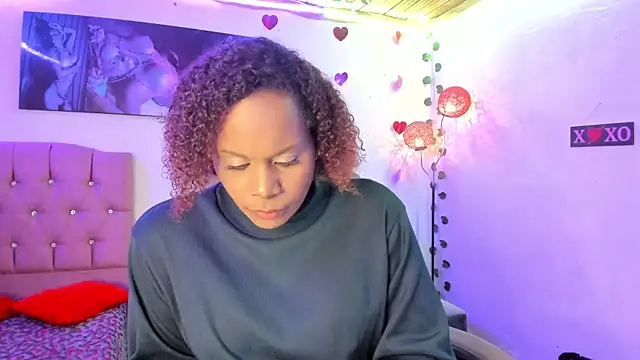 Snapshot of Camille_rose_ chatting on 02-19-25, 12:03 Camille rose online show from 02-19-25, 12:03