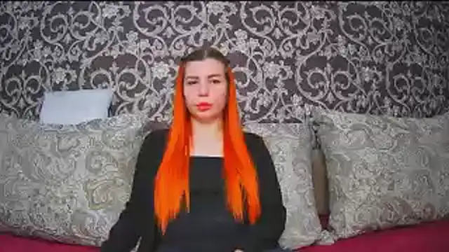 Snapshot of ElllaNuar chatting on 11-12-25, 03:18 ElllaNuar online show from 11-12-25, 03:18