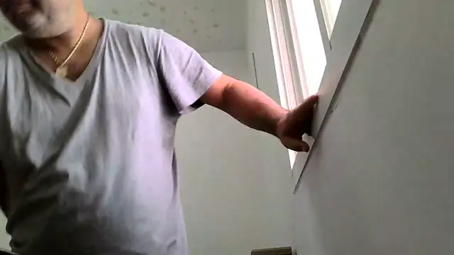 Snapshot of your_man85 chatting on 12-20-24, 10:27 your man85 online show from 12-20-24, 10:27