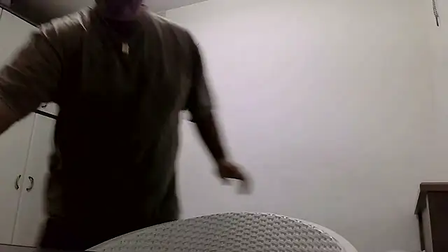 Snapshot of your_man85 chatting on 12-28-24, 06:18 your man85 online show from 12-28-24, 06:18