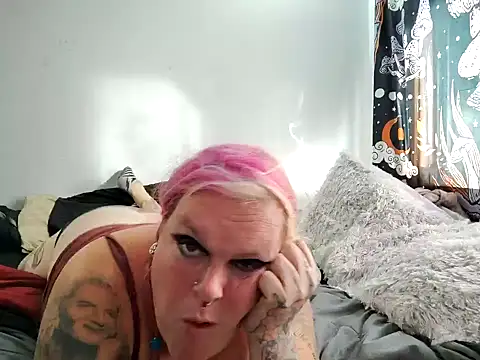 Snapshot of Trans_Girl_next_door420 chatting on 01-11-25, 11:24 Trans Girl next door420 online show from 01-11-25, 11:24